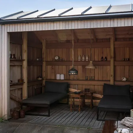 別荘 In With Kitchen Saltum