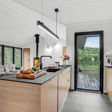 In With Kitchen Saltum