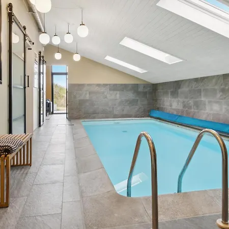 別荘 In With Kitchen *