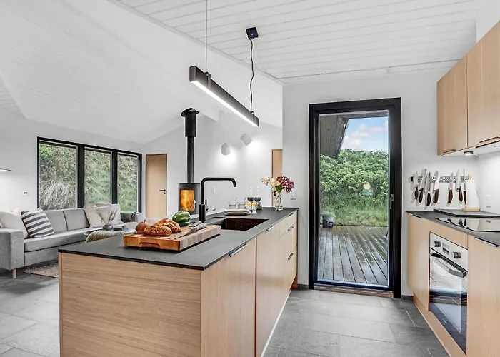 In With Kitchen Saltum
